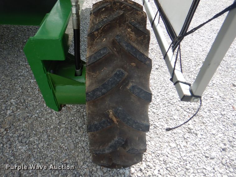 image for item JY9781 Nabers Ag Equipment Easy Pick  harvest assitant