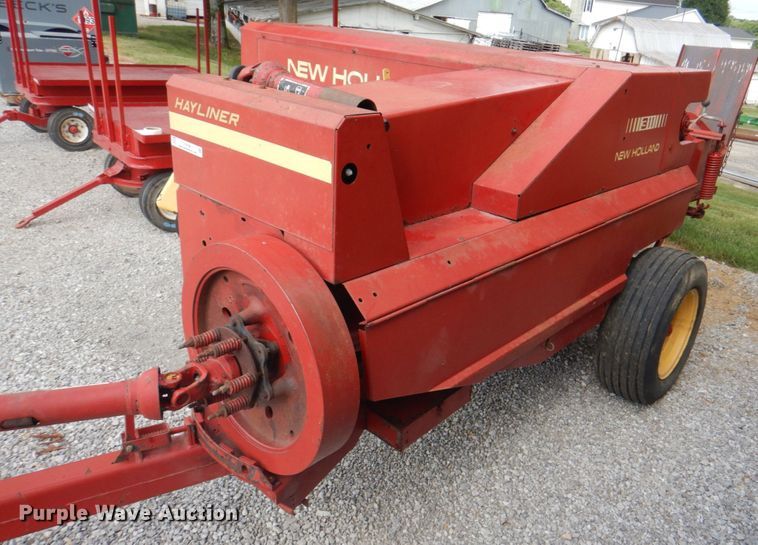 image for item JY9786 1986 New Holland 311  small square baler