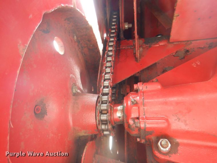 image for item JY9786 1986 New Holland 311  small square baler