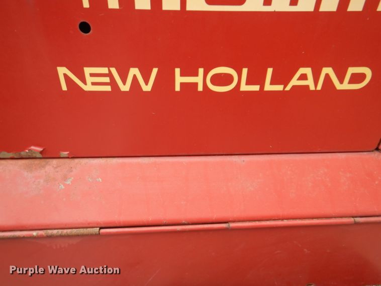 image for item JY9786 1986 New Holland 311  small square baler