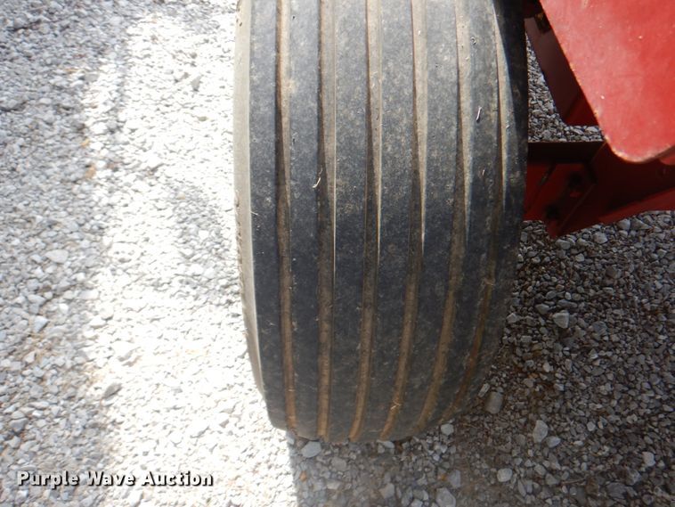 image for item JY9786 1986 New Holland 311  small square baler