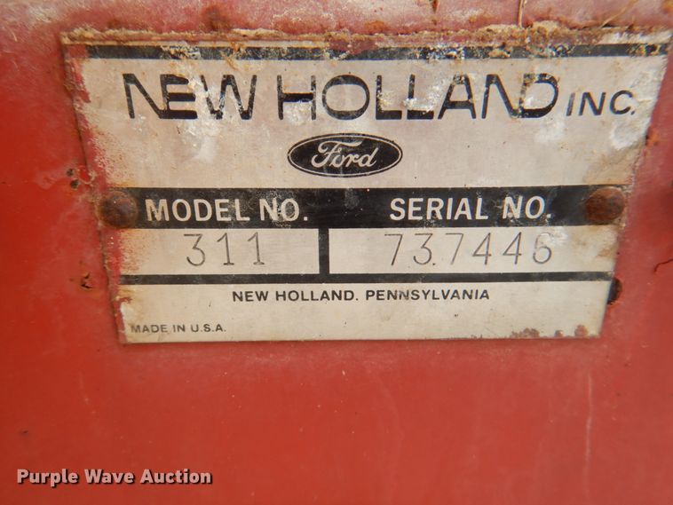 image for item JY9786 1986 New Holland 311  small square baler