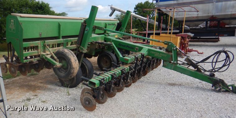image for item JY9791 Great Plains CHP-1593-33  no-till grain drill