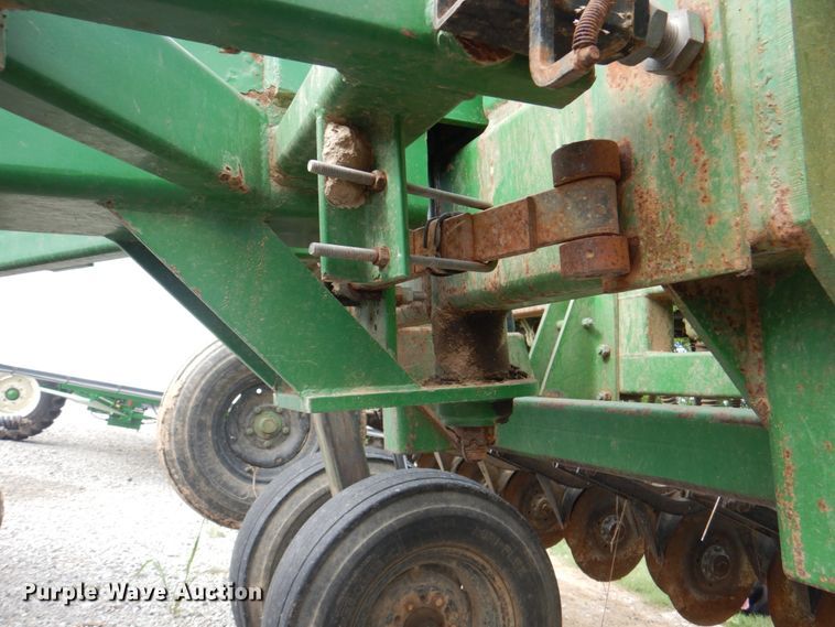 image for item JY9791 Great Plains CHP-1593-33  no-till grain drill