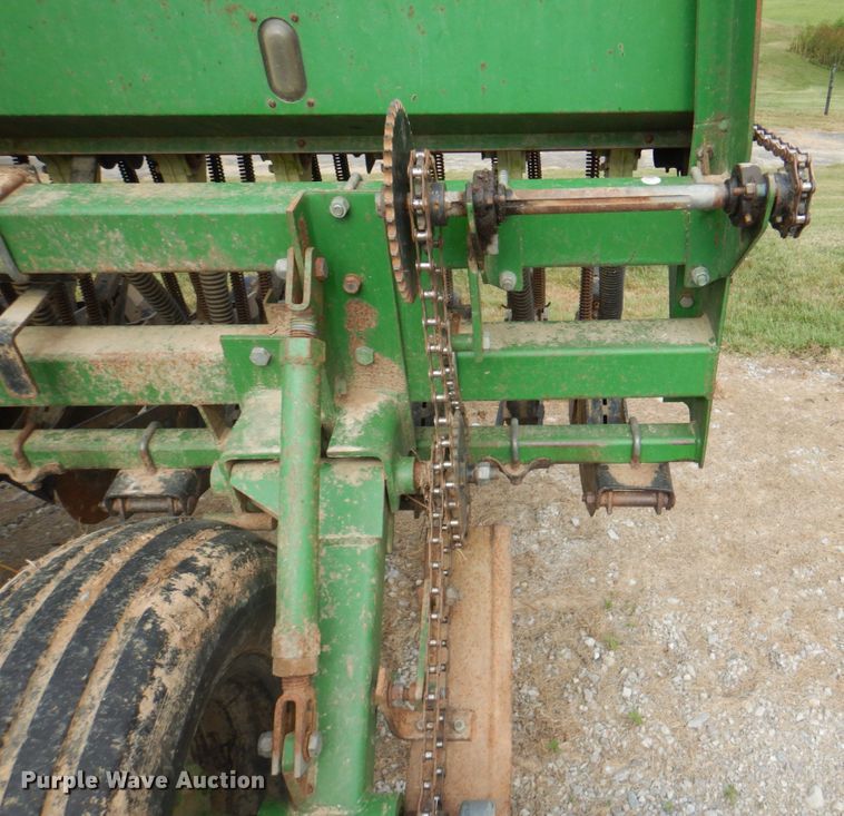 image for item JY9791 Great Plains CHP-1593-33  no-till grain drill