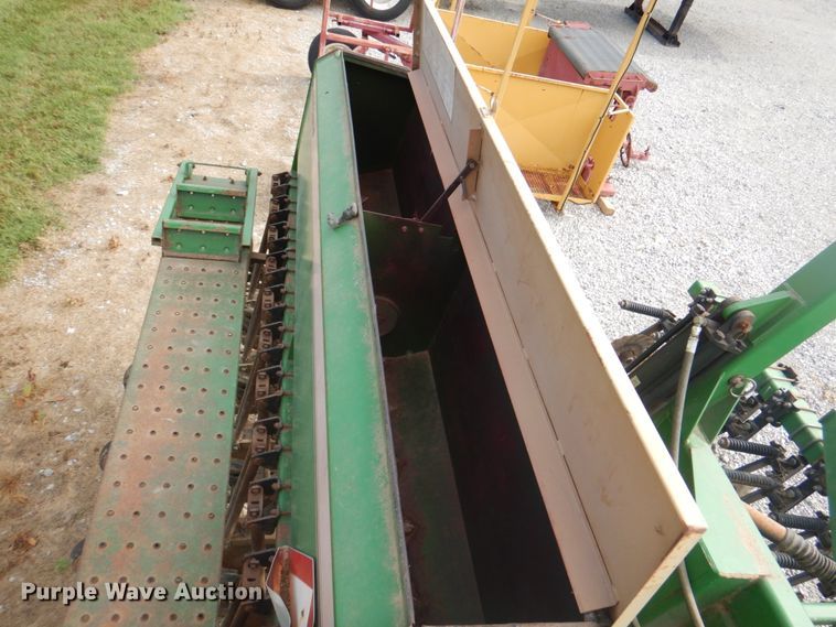 image for item JY9791 Great Plains CHP-1593-33  no-till grain drill