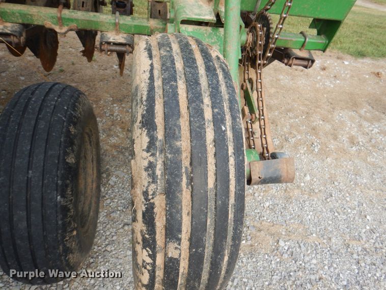 image for item JY9791 Great Plains CHP-1593-33  no-till grain drill