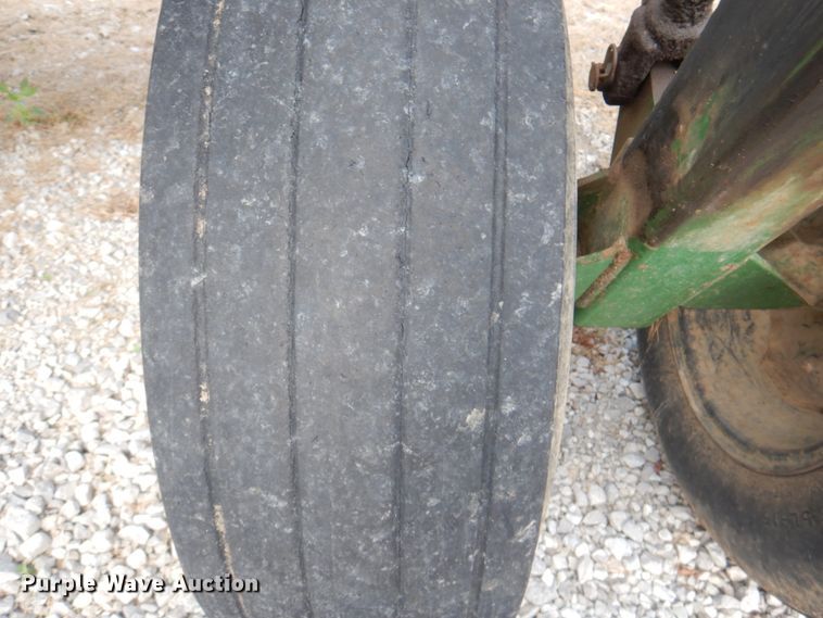 image for item JY9791 Great Plains CHP-1593-33  no-till grain drill