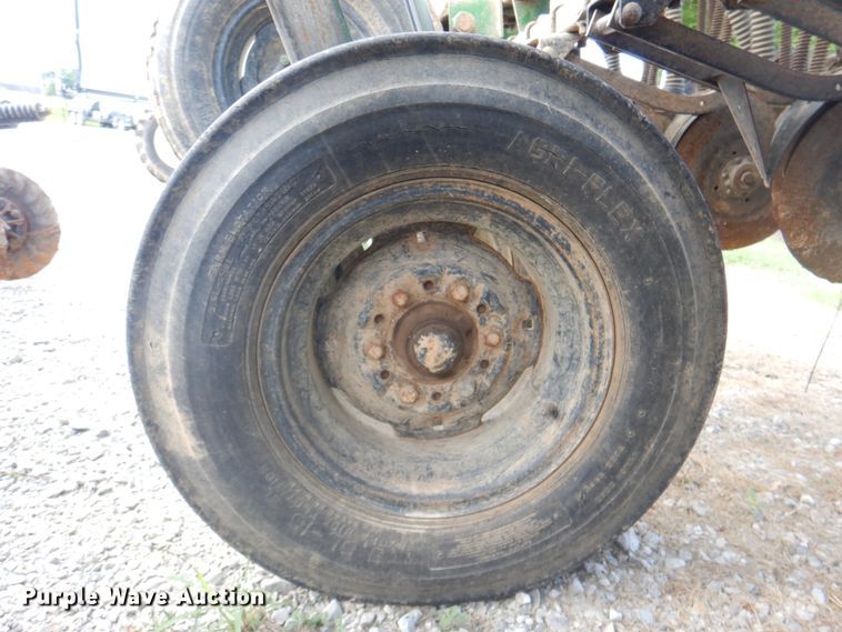 image for item JY9791 Great Plains CHP-1593-33  no-till grain drill