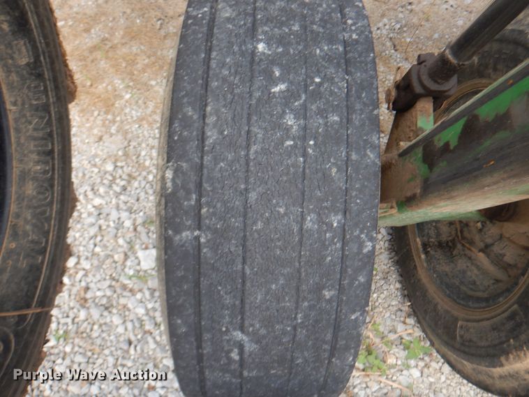 image for item JY9791 Great Plains CHP-1593-33  no-till grain drill