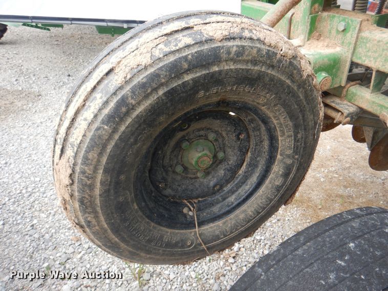 image for item JY9791 Great Plains CHP-1593-33  no-till grain drill