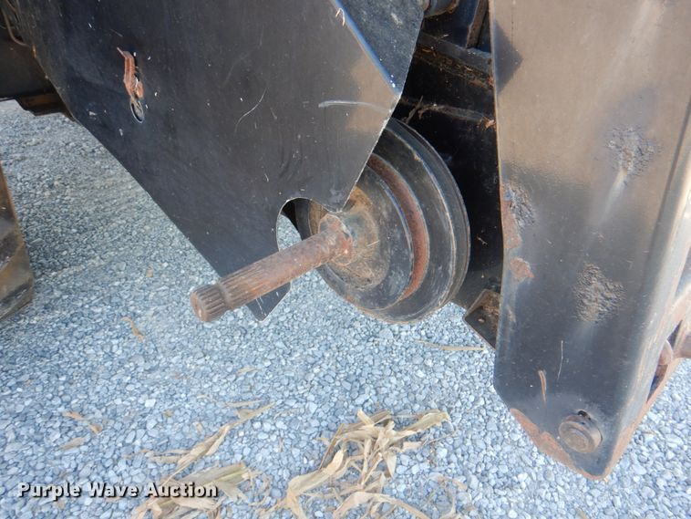 image for item JY9792 2004 Gleaner R65  combine