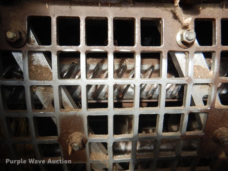 image for item JY9792 2004 Gleaner R65  combine