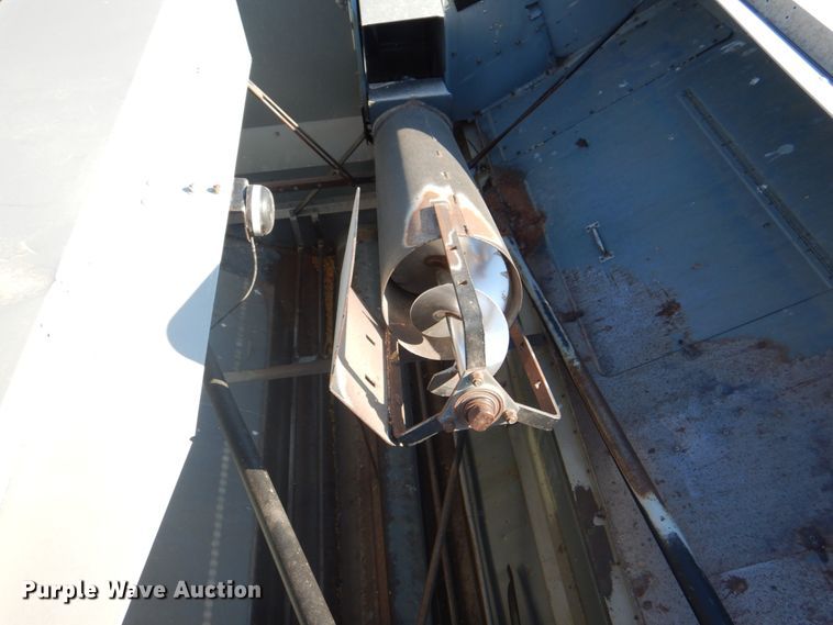 image for item JY9792 2004 Gleaner R65  combine