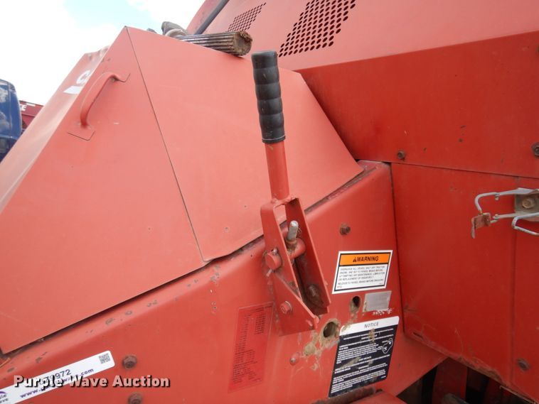 image for item JZ9972 1997 Case 8575  large square baler