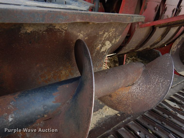 image for item JZ9972 1997 Case 8575  large square baler