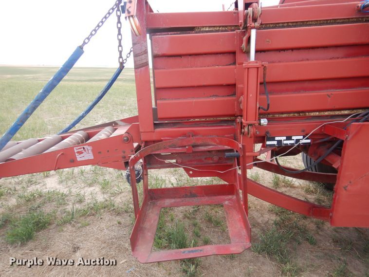 image for item JZ9972 1997 Case 8575  large square baler