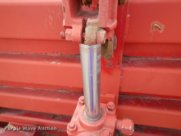 image for item JZ9972 1997 Case 8575  large square baler