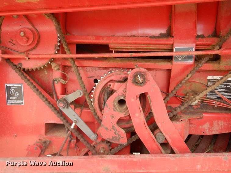 image for item JZ9972 1997 Case 8575  large square baler