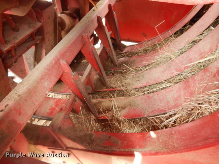 image for item JZ9972 1997 Case 8575  large square baler