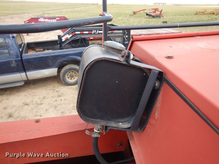 image for item JZ9972 1997 Case 8575  large square baler