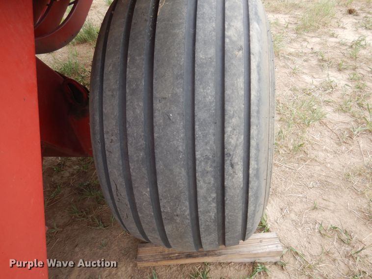 image for item JZ9972 1997 Case 8575  large square baler