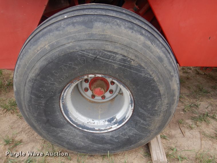 image for item JZ9972 1997 Case 8575  large square baler