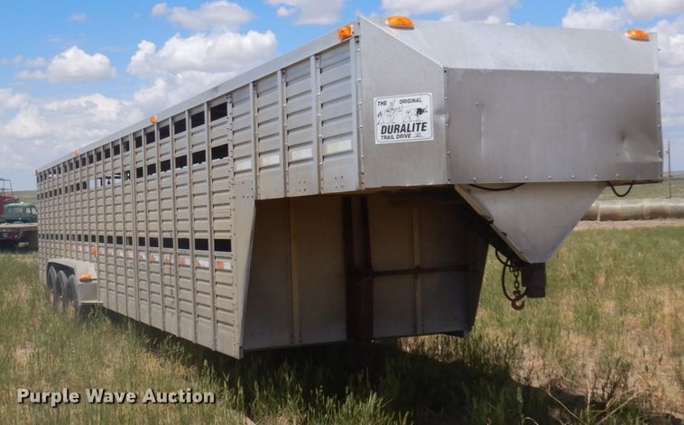 image for item JZ9973 2002 Duralite  livestock trailer