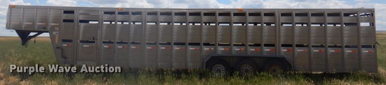 image for item JZ9973 2002 Duralite  livestock trailer