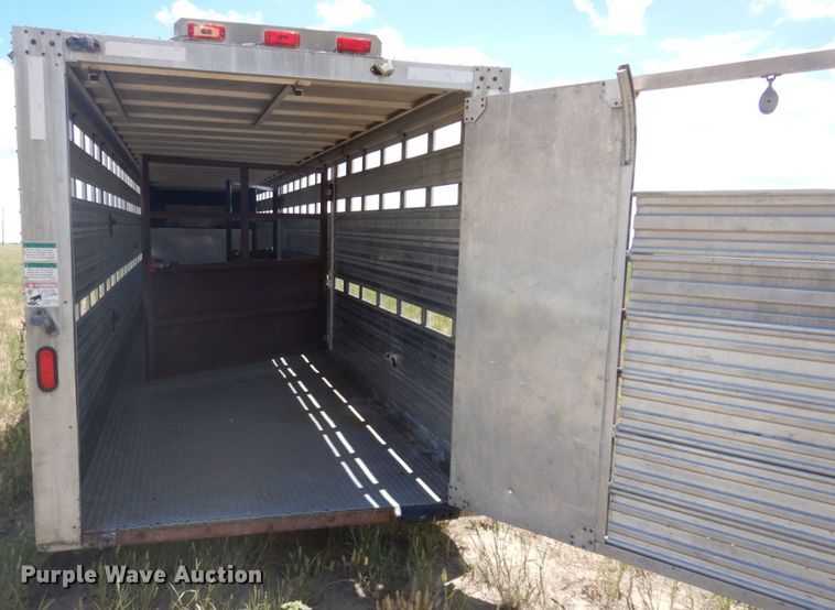 image for item JZ9973 2002 Duralite  livestock trailer