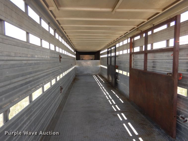 image for item JZ9973 2002 Duralite  livestock trailer