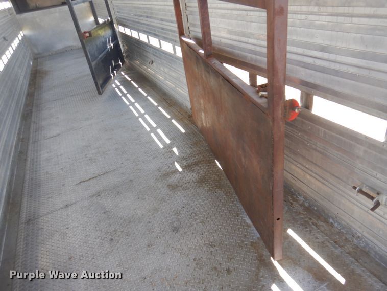 image for item JZ9973 2002 Duralite  livestock trailer