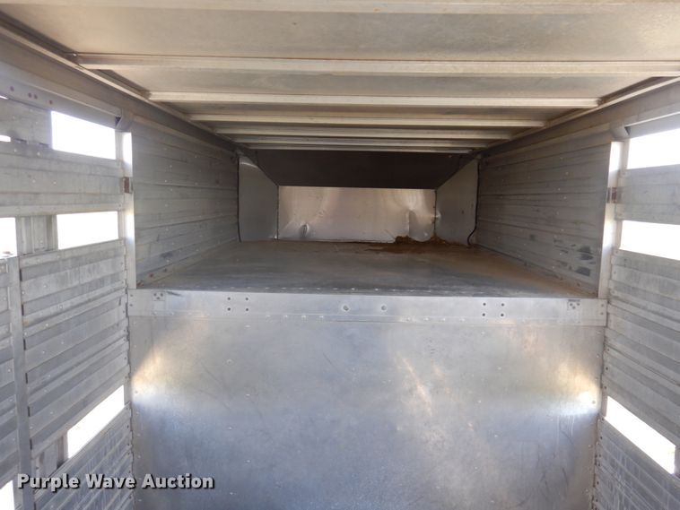 image for item JZ9973 2002 Duralite  livestock trailer