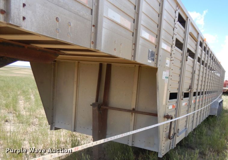 image for item JZ9973 2002 Duralite  livestock trailer
