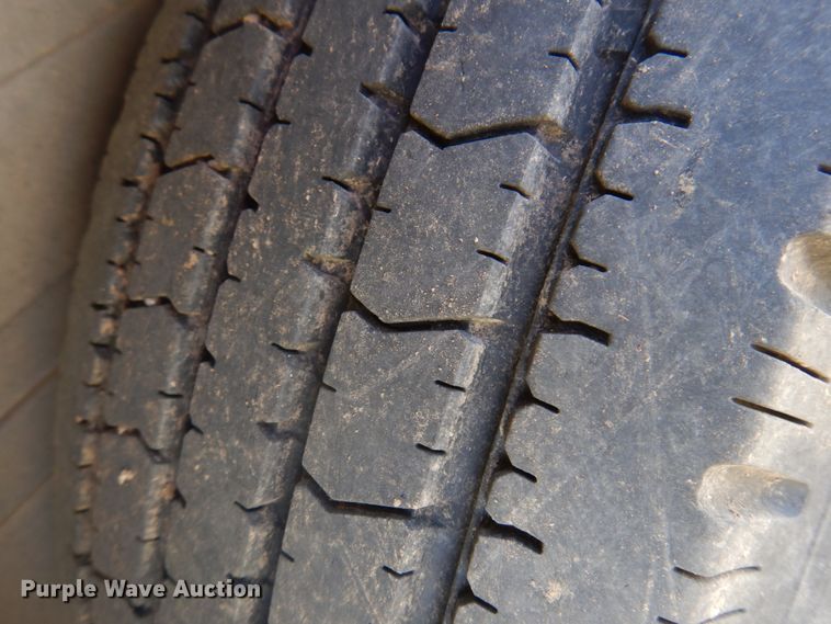 image for item JZ9973 2002 Duralite  livestock trailer