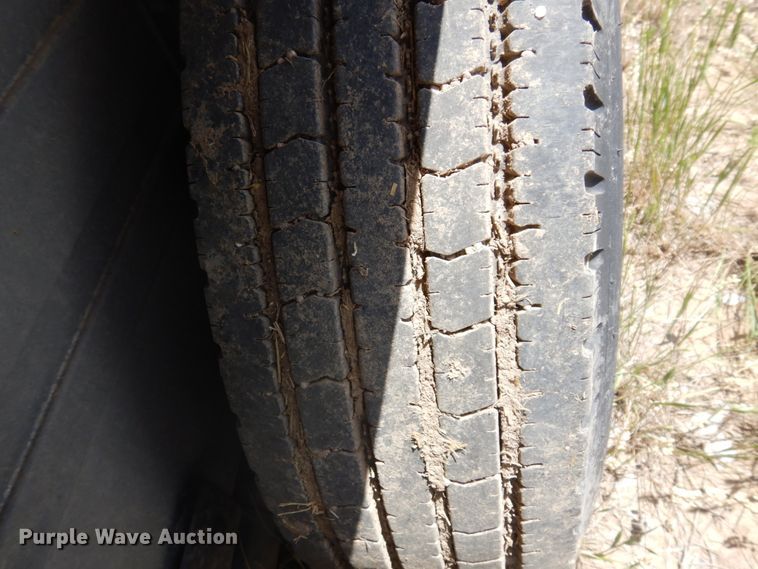 image for item JZ9973 2002 Duralite  livestock trailer