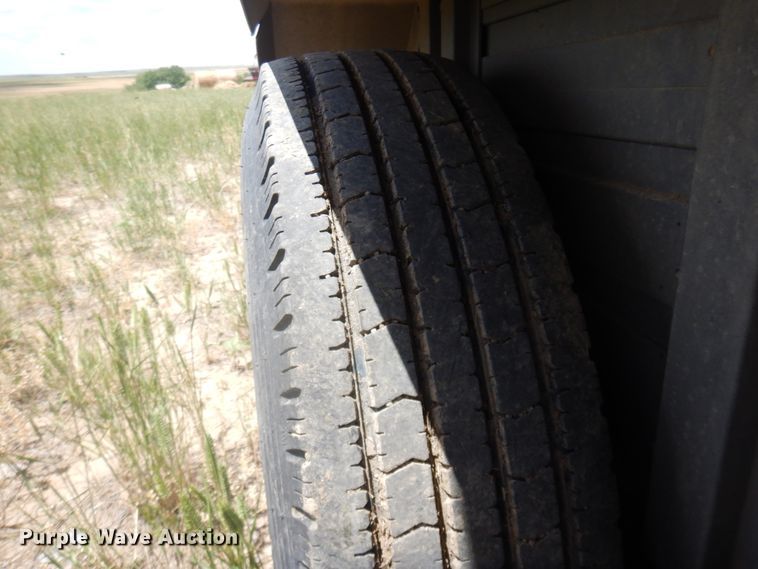 image for item JZ9973 2002 Duralite  livestock trailer