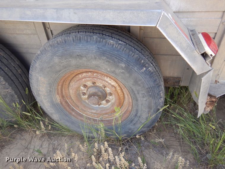 image for item JZ9973 2002 Duralite  livestock trailer