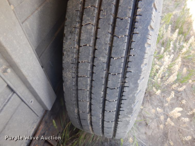 image for item JZ9973 2002 Duralite  livestock trailer