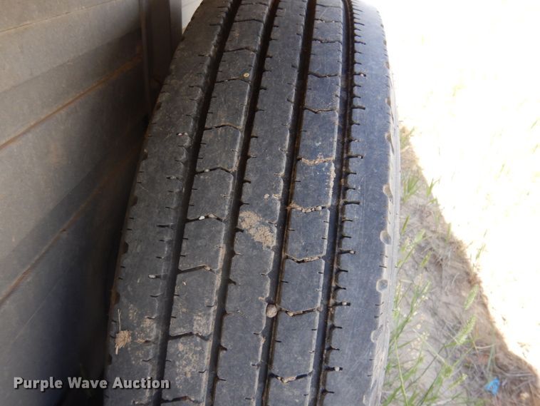 image for item JZ9973 2002 Duralite  livestock trailer