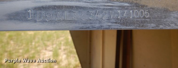 image for item JZ9973 2002 Duralite  livestock trailer