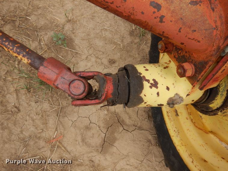 image for item JZ9975 New Holland 260  hay rake