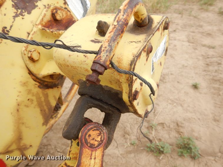 image for item JZ9975 New Holland 260  hay rake