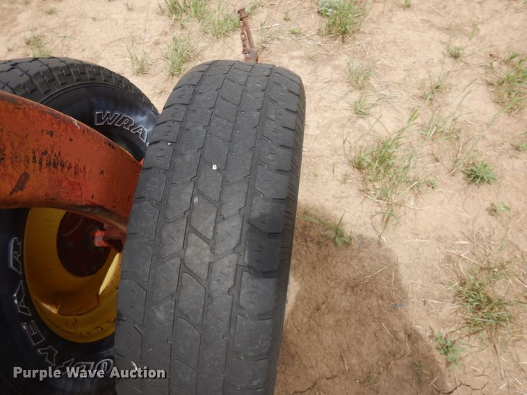 image for item JZ9975 New Holland 260  hay rake