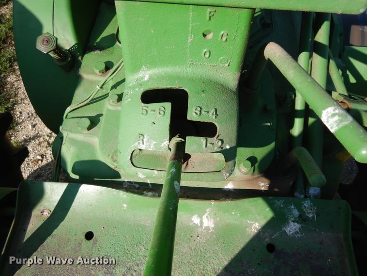 image for item KU9533 John Deere 70  tractor