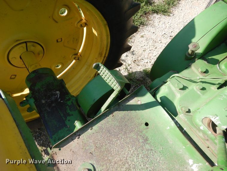 image for item KU9533 John Deere 70  tractor