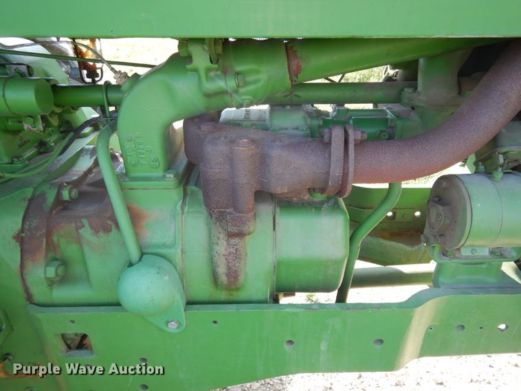 image for item KU9533 John Deere 70  tractor