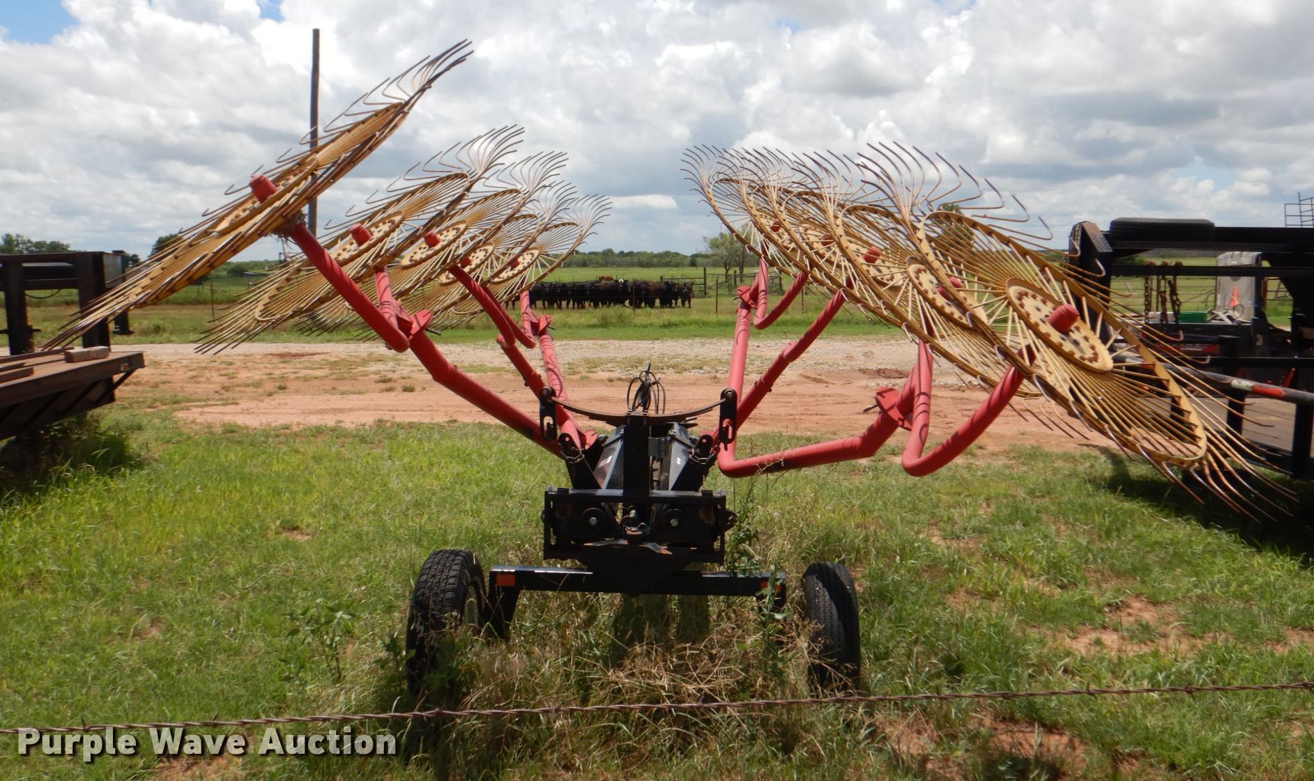 Ogden KM Caddy hay rake in Henrietta, TX Item DH7259 sold Purple Wave