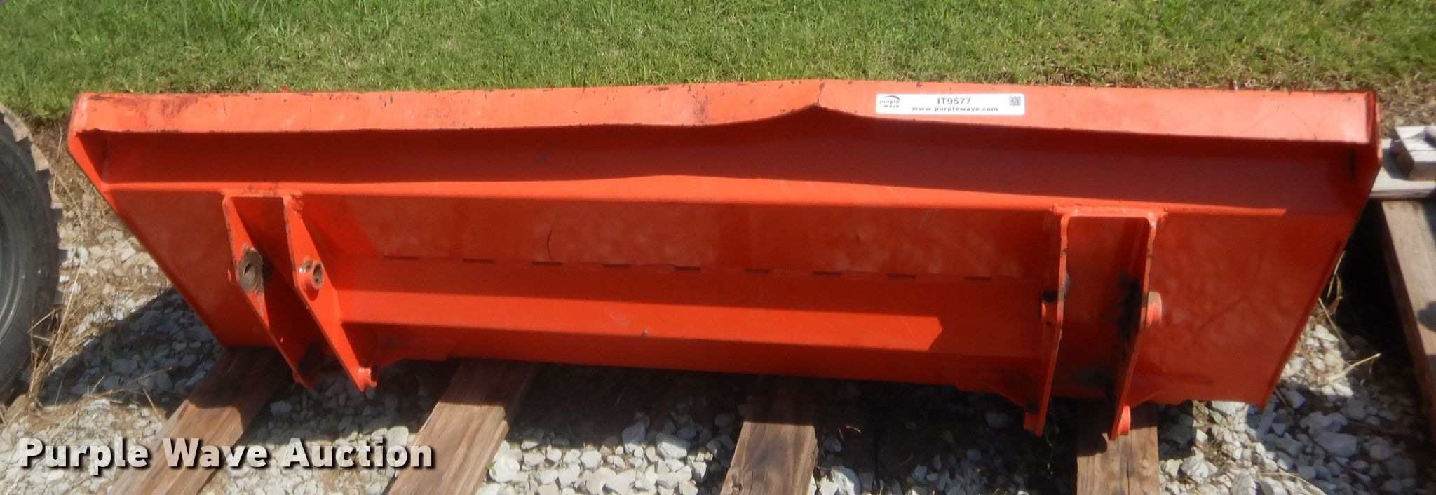 Kubota 60"W bucket in Shawnee, OK Item IT9577 sold Purple Wave