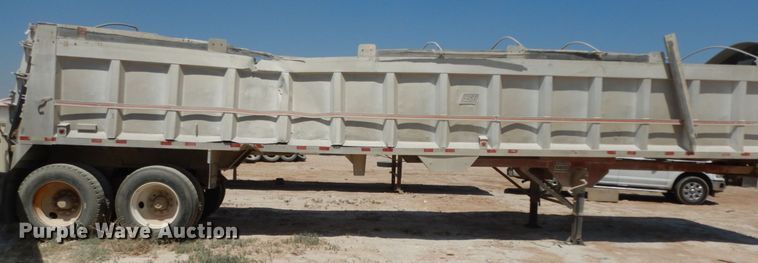 image for item DC2031 1989 East  end dump trailer